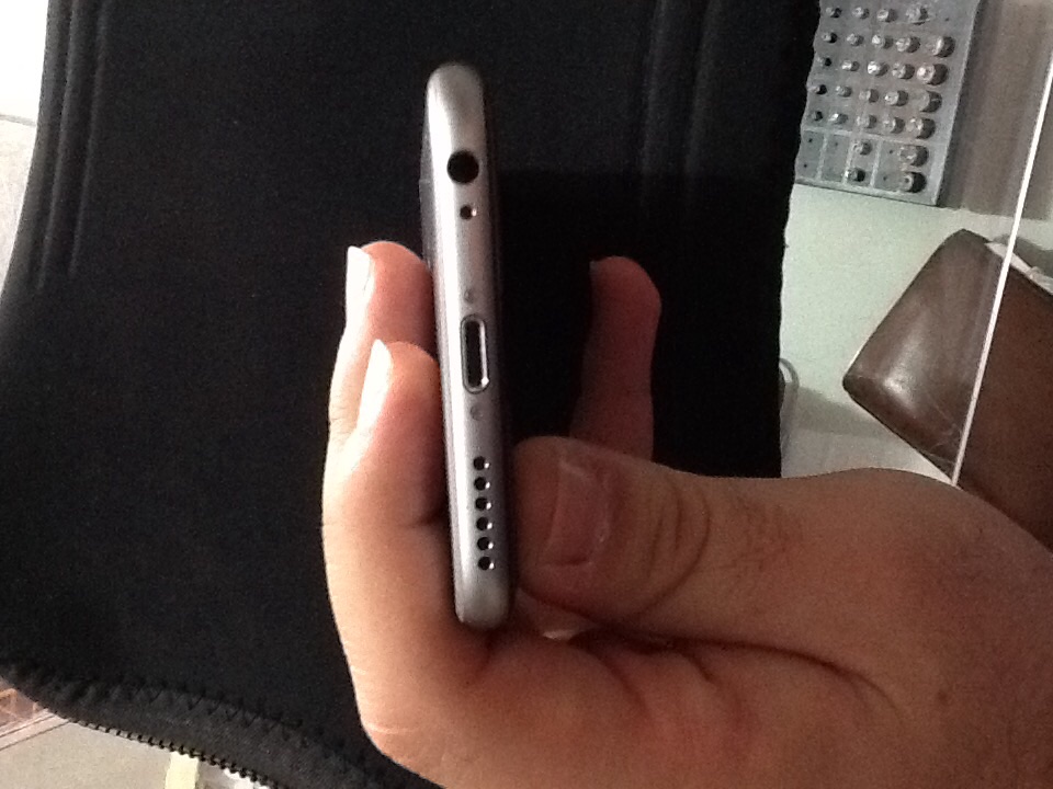 iPhone 6 plus com buraquinhos - Smartphones, Tablets & Gadgets - MM Fórum