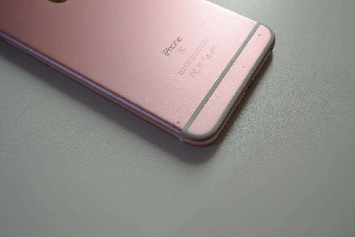 iphone2.jpg